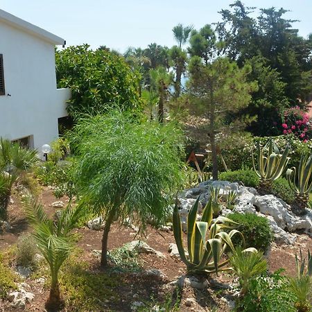 A Due Passi Dal Mare Con Piscina Villa Fontane Bianche Exterior photo